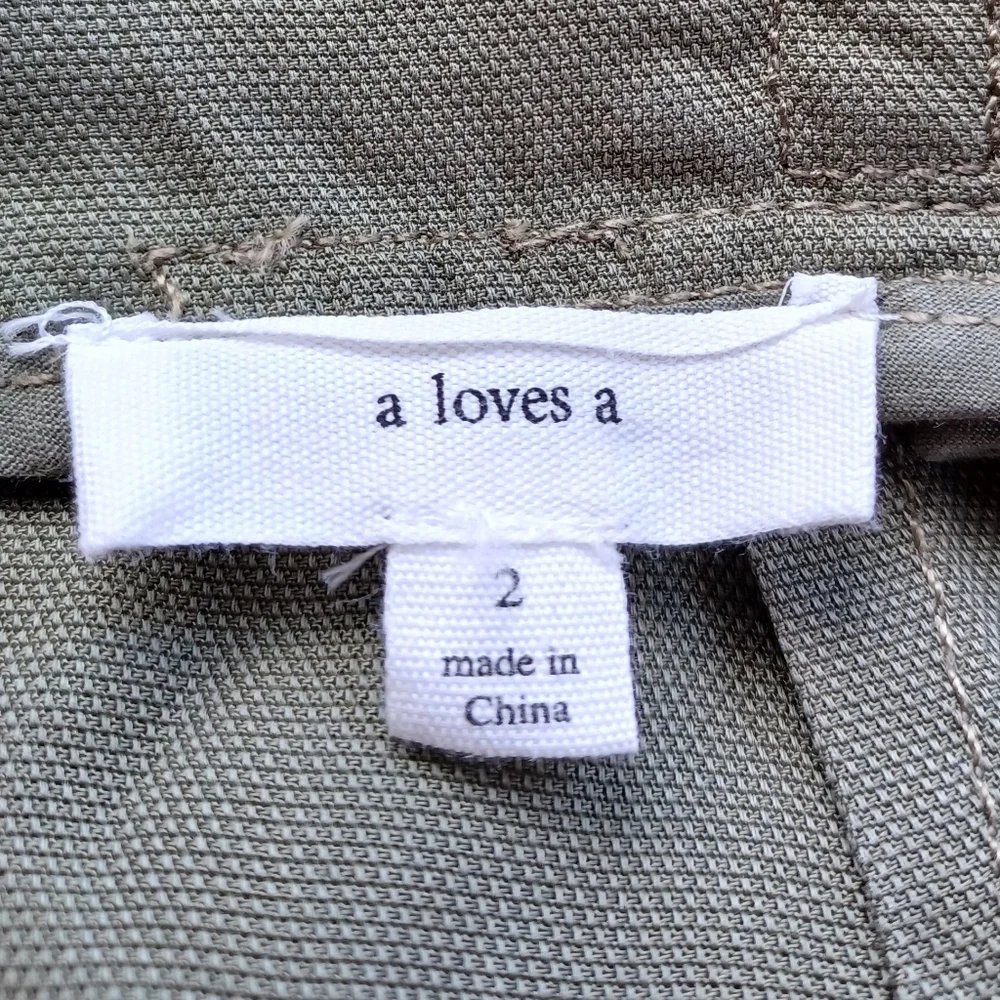a loves a Skirt - Size 2